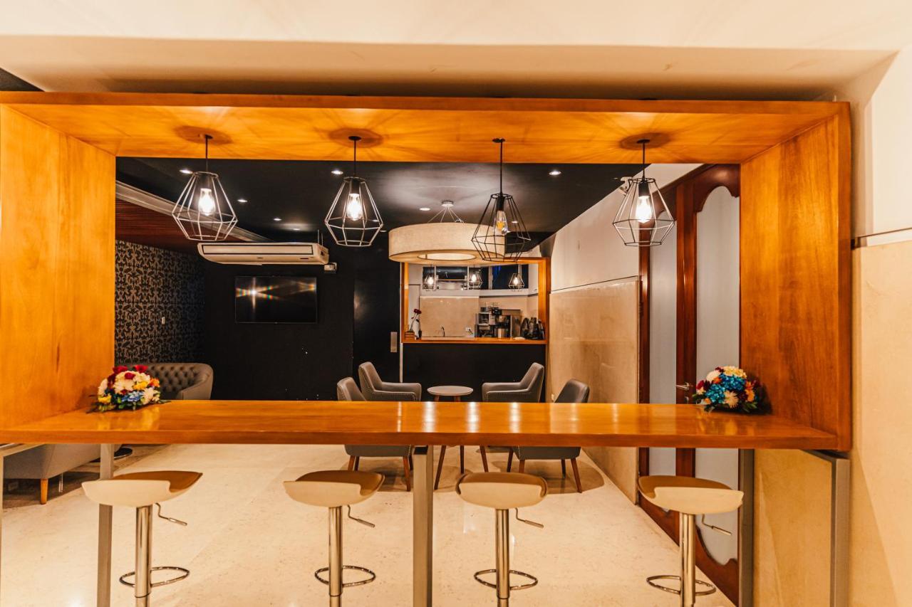 Hotel Hacienda Lima Norte Екстериор снимка