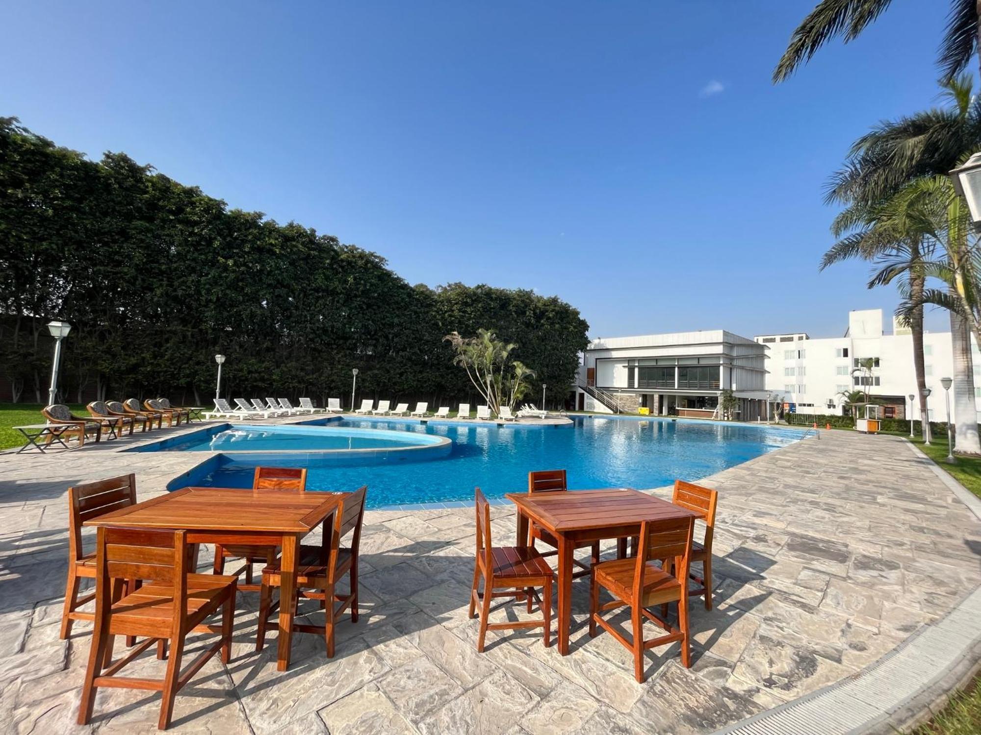 Hotel Hacienda Lima Norte Екстериор снимка